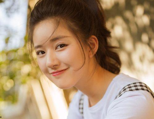 爱豆吃瓜娱乐酱赵露思,爱豆吃瓜娱乐酱，揭秘娱乐圈幕后故事  第2张